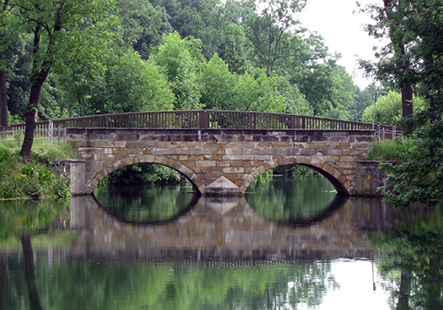 Zwei-Bogen-Brücke in Grasdorf